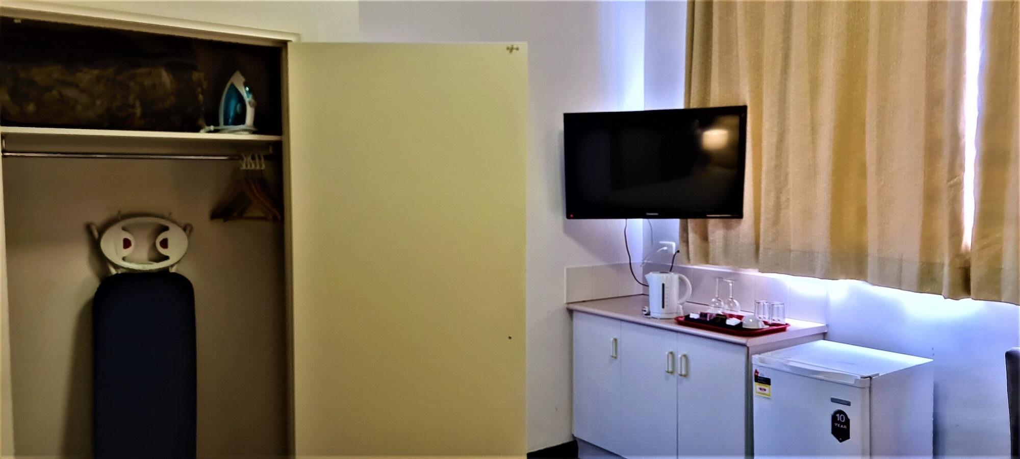 Brunswick Tower Hotel Melbourne Bagian luar foto