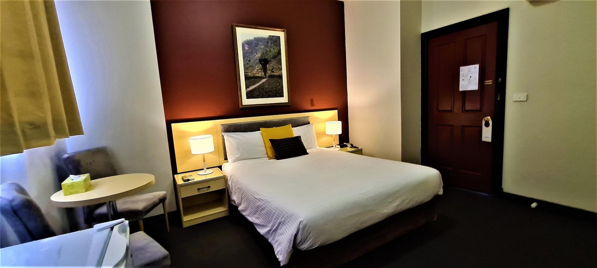 Brunswick Tower Hotel Melbourne Bagian luar foto
