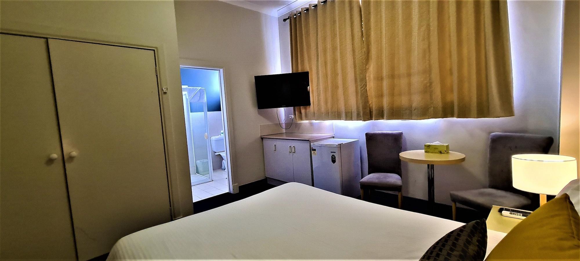 Brunswick Tower Hotel Melbourne Bagian luar foto