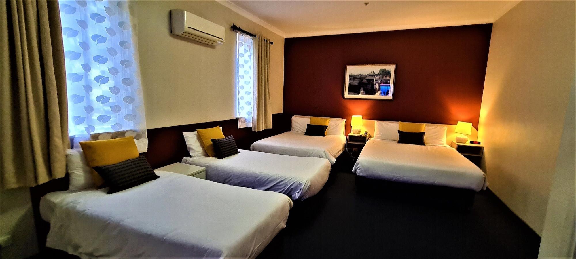 Brunswick Tower Hotel Melbourne Bagian luar foto