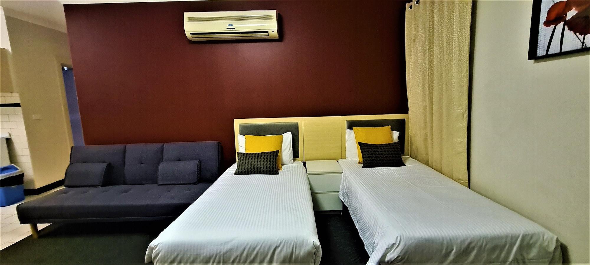 Brunswick Tower Hotel Melbourne Bagian luar foto