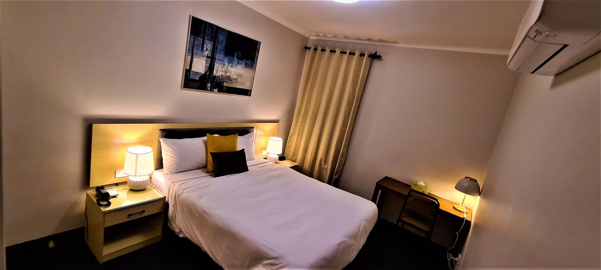 Brunswick Tower Hotel Melbourne Bagian luar foto