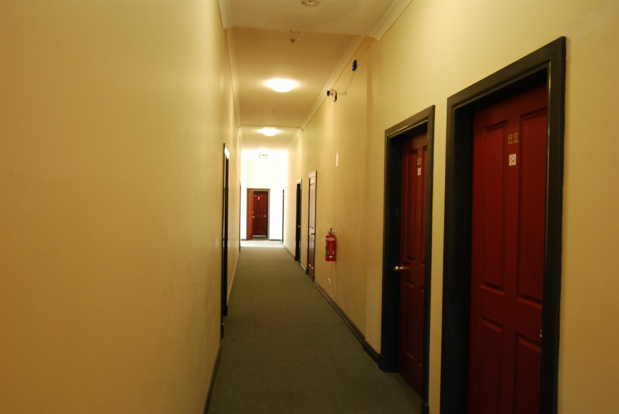 Brunswick Tower Hotel Melbourne Bagian luar foto