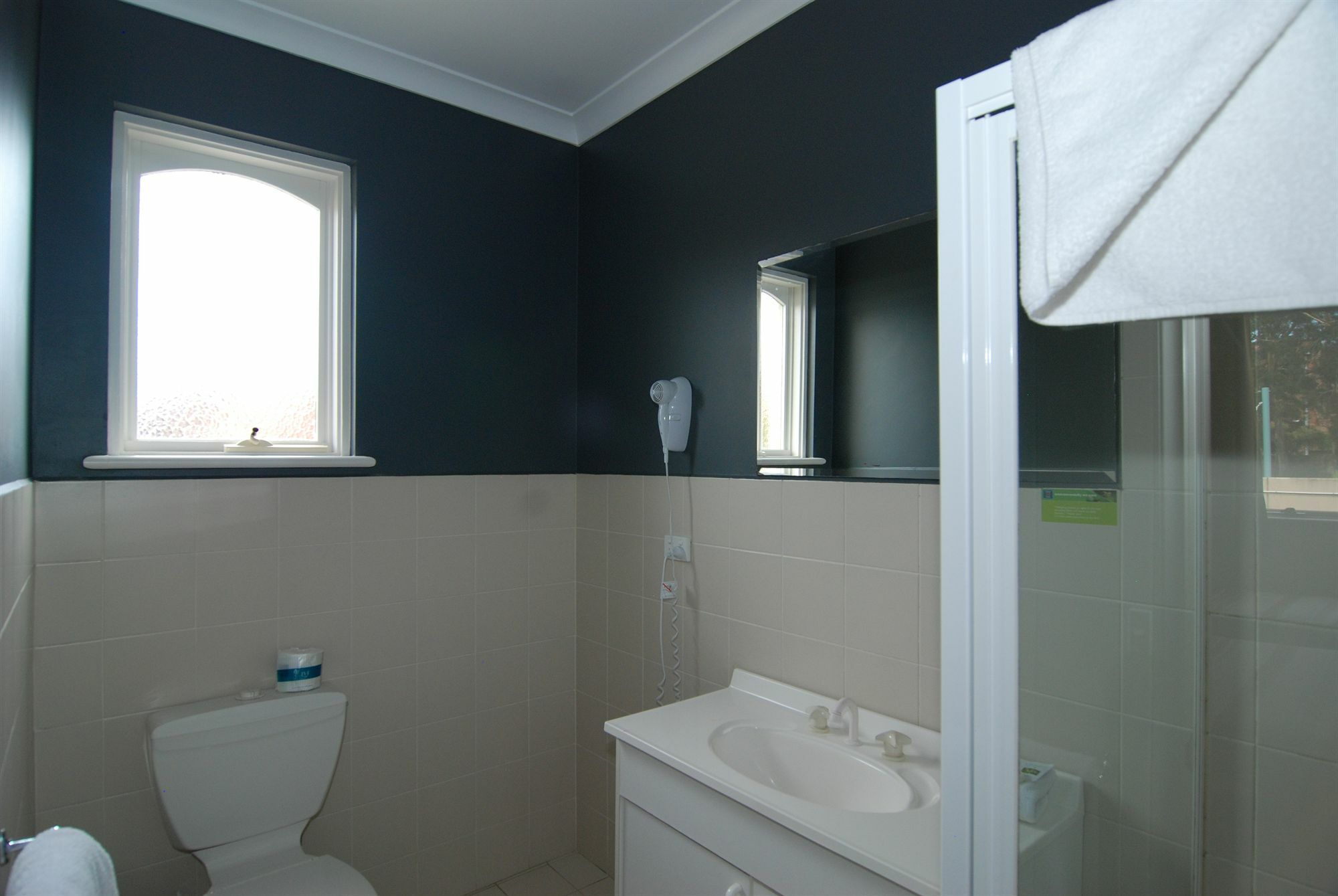 Brunswick Tower Hotel Melbourne Bagian luar foto